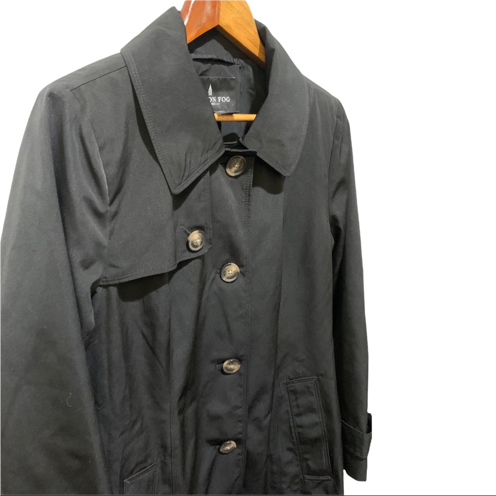 LONDON FOG BLACK FULL BUTTON DOWN  LS INTERIOR LINED TRENCH COAT SIZE MEDIUM - Picture 6 of 16